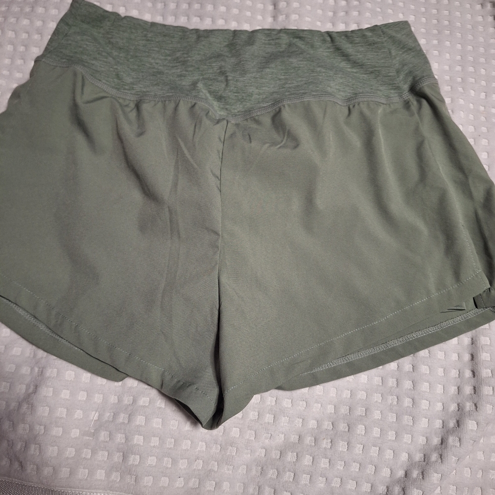 Laundry By Shelli Segal Green Athletic Shorts Quick-Dry Elastic Waist